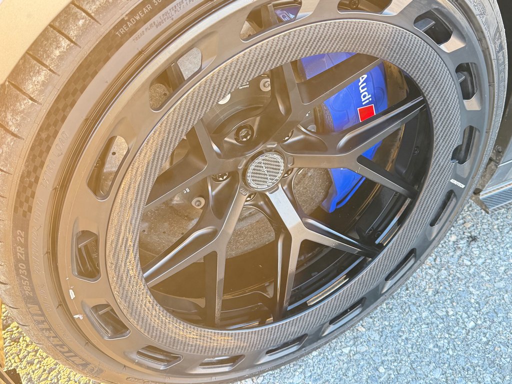 2023 Audi RS 6 Avant EXLUSIVE  1/1 ( 840HP) CERCUEIL ROULANT !!! / in Thetford Mines, Quebec - 22 - w1024h768px