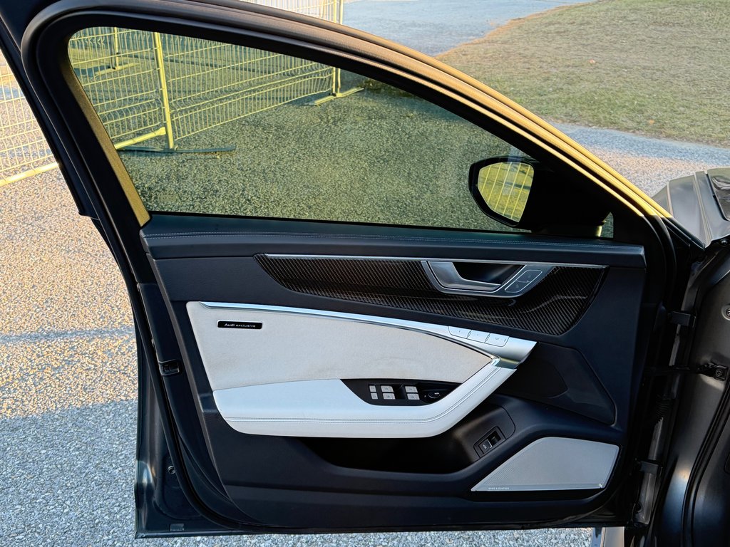 2023 Audi RS 6 Avant EXLUSIVE  1/1 ( 840HP) CERCUEIL ROULANT !!! / in Thetford Mines, Quebec - 44 - w1024h768px