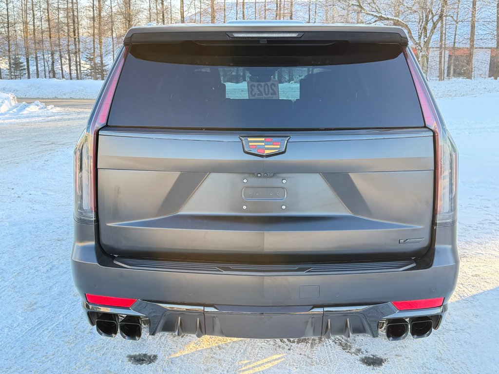 Cadillac Escalade V-SERIES / AWD / 682 HP / WRAP NOIR MAT / BAS KILOMETRAGE 2023 à Thetford Mines, Québec - 5 - w1024h768px