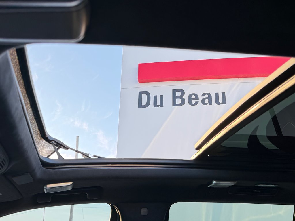 Cadillac Escalade V-SERIES / AWD / 682 HP / WRAP NOIR MAT / BAS KILOMETRAGE 2023 à Thetford Mines, Québec - 62 - w1024h768px