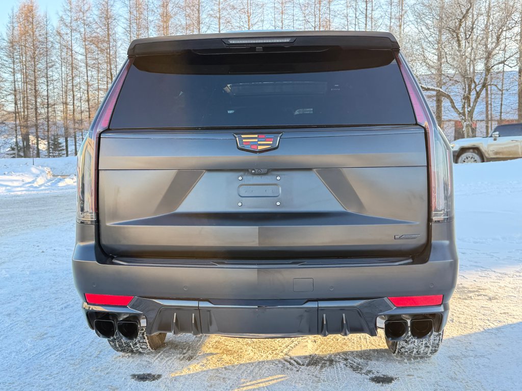 Cadillac Escalade V-SERIES / AWD / 682 HP / WRAP NOIR MAT / BAS KILOMETRAGE 2023 à Thetford Mines, Québec - 25 - w1024h768px
