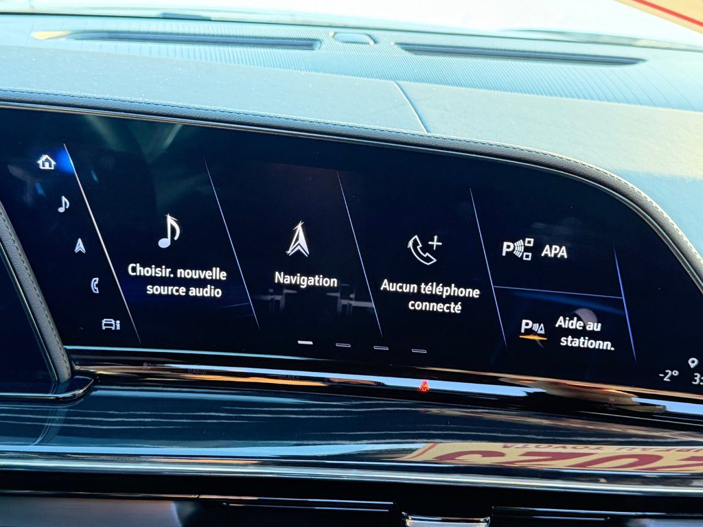 Cadillac Escalade V-SERIES / AWD / 682 HP / WRAP NOIR MAT / BAS KILOMETRAGE 2023 à Thetford Mines, Québec - 47 - w1024h768px