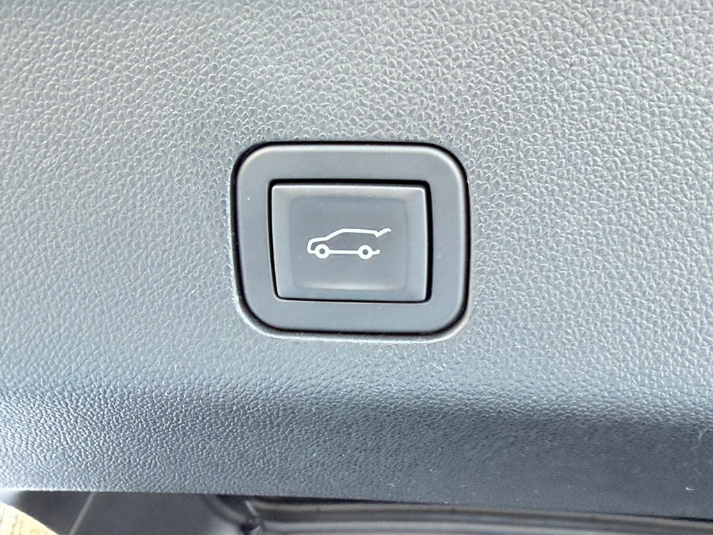 Cadillac Escalade V-SERIES / AWD / 682 HP / WRAP NOIR MAT / BAS KILOMETRAGE 2023 à Thetford Mines, Québec - 77 - w1024h768px