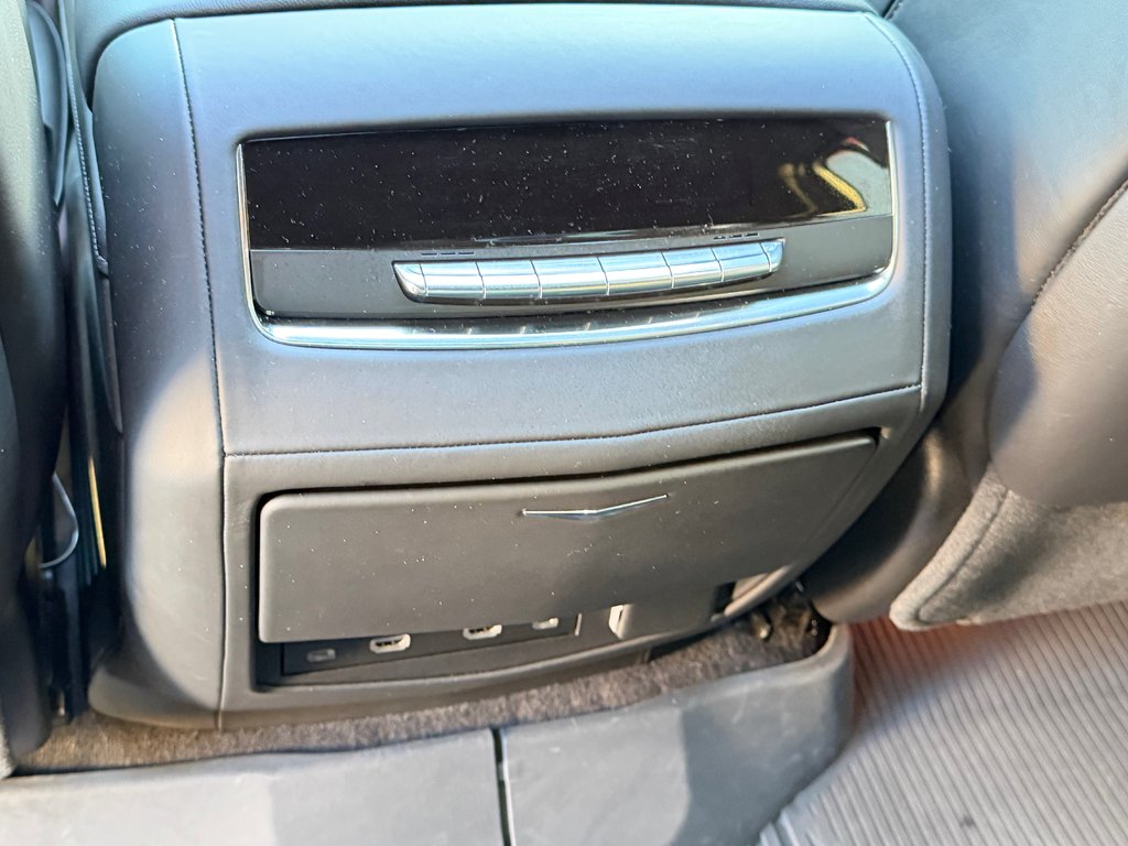 Cadillac Escalade V-SERIES / AWD / 682 HP / WRAP NOIR MAT / BAS KILOMETRAGE 2023 à Thetford Mines, Québec - 68 - w1024h768px