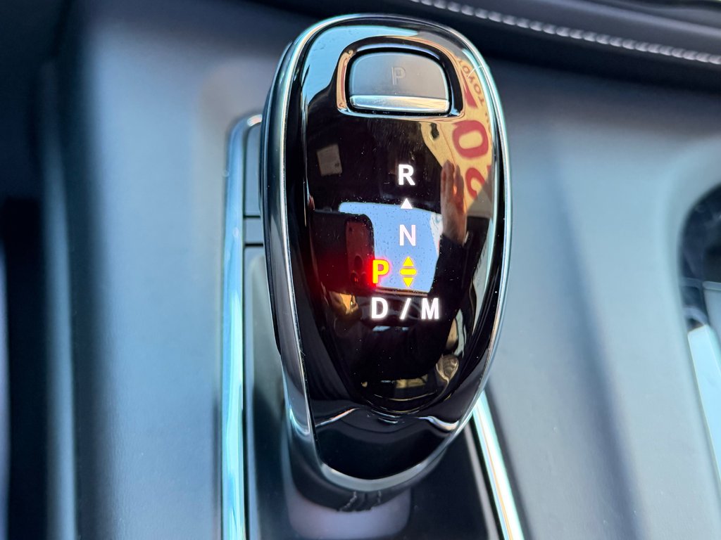 Cadillac Escalade V-SERIES / AWD / 682 HP / WRAP NOIR MAT / BAS KILOMETRAGE 2023 à Thetford Mines, Québec - 52 - w1024h768px