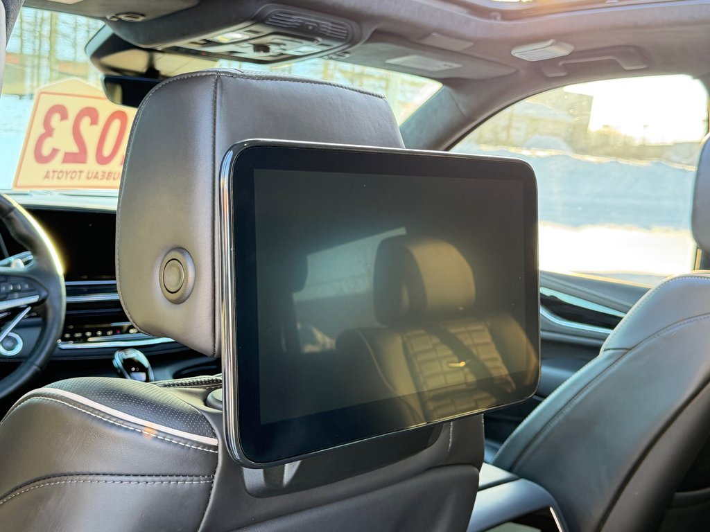 Cadillac Escalade V-SERIES / AWD / 682 HP / WRAP NOIR MAT / BAS KILOMETRAGE 2023 à Thetford Mines, Québec - 66 - w1024h768px