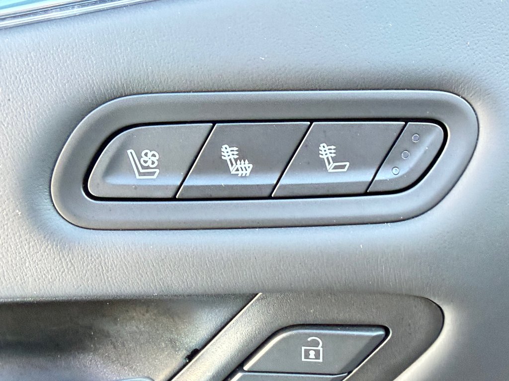 Cadillac Escalade V-SERIES / AWD / 682 HP / WRAP NOIR MAT / BAS KILOMETRAGE 2023 à Thetford Mines, Québec - 31 - w1024h768px