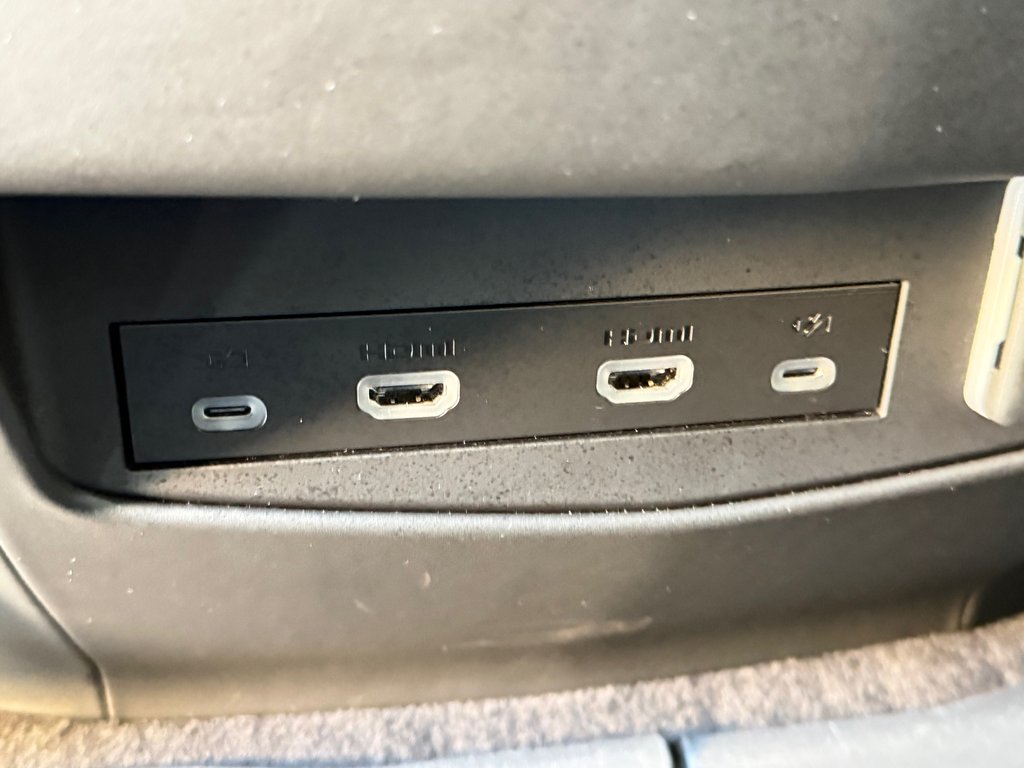 Cadillac Escalade V-SERIES / AWD / 682 HP / WRAP NOIR MAT / BAS KILOMETRAGE 2023 à Thetford Mines, Québec - 69 - w1024h768px