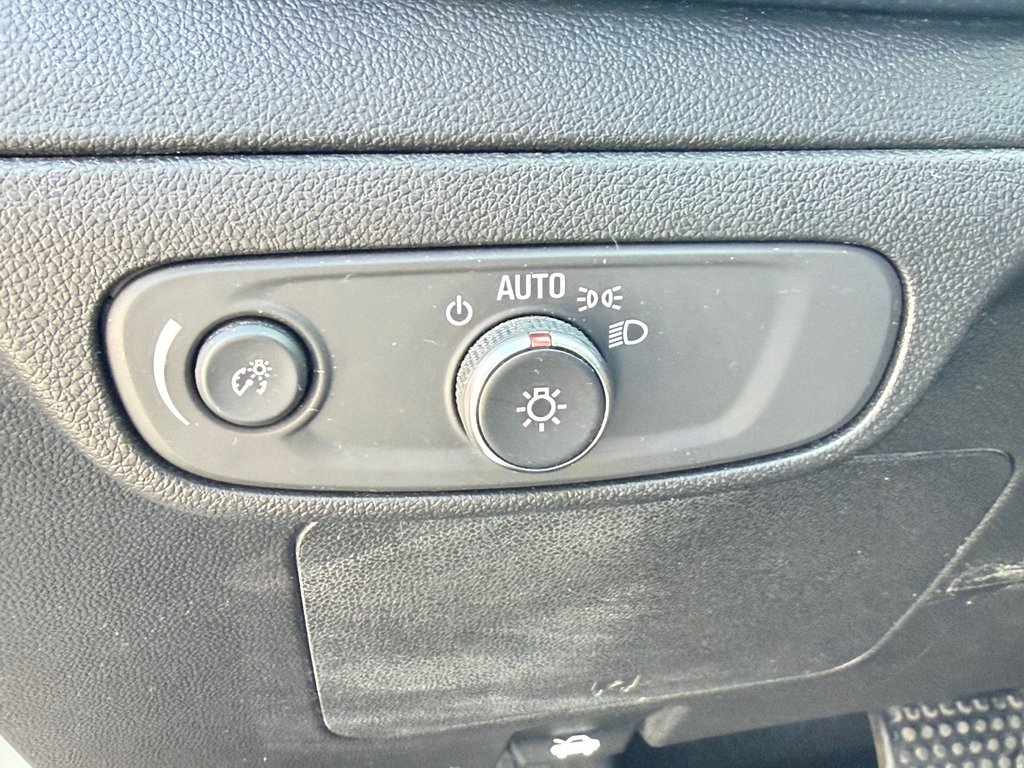 2023 Chevrolet Bolt EUV PREMIER / 407KM 100% ÉLECTRIQUE / FULL / in Thetford Mines, Quebec - 36 - w1024h768px