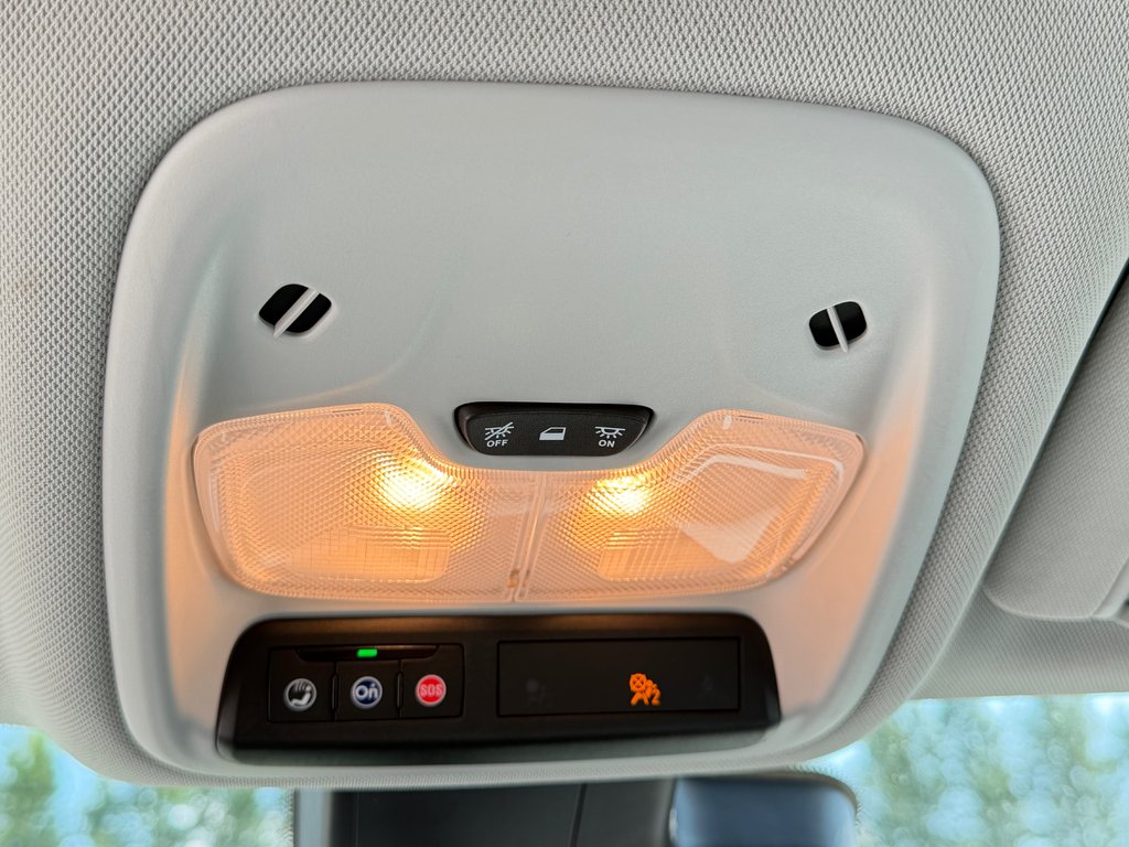 2023 Chevrolet Bolt EUV PREMIER / 407KM 100% ÉLECTRIQUE / FULL / in Thetford Mines, Quebec - 55 - w1024h768px