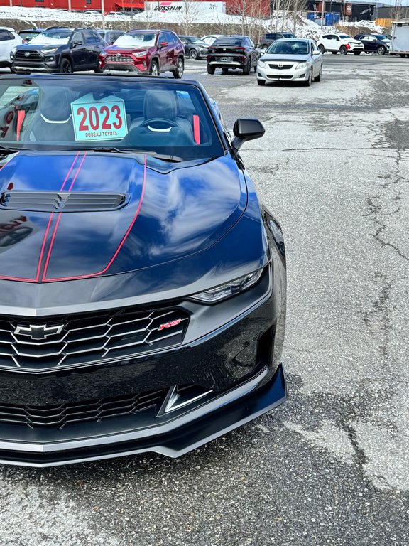 2023 Chevrolet Camaro CONVERTIBLE / BAS KILOMÉTRAGE / MOTEUR 6.2L / JUPE AVANT / IMPECCABLE in Thetford Mines, Quebec - 9 - w1024h768px