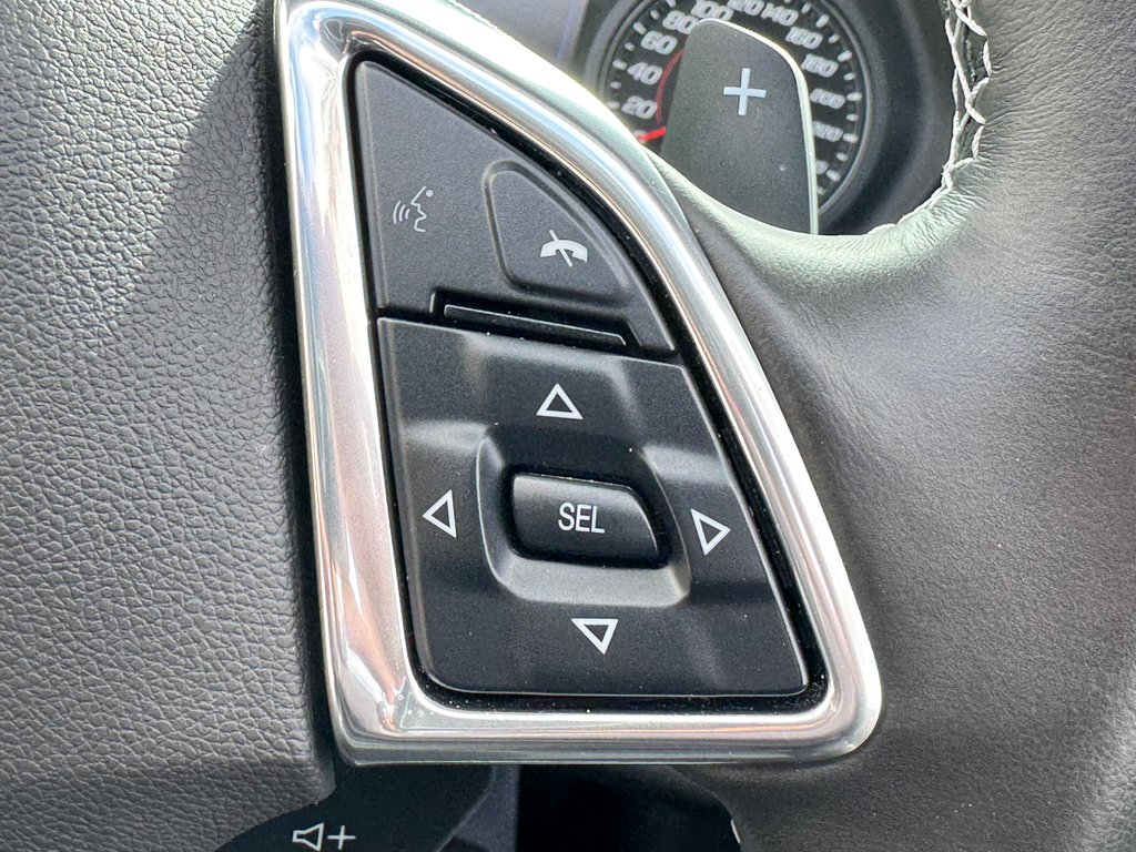 2023 Chevrolet Camaro CONVERTIBLE / BAS KILOMÉTRAGE / MOTEUR 6.2L / JUPE AVANT / IMPECCABLE in Thetford Mines, Quebec - 42 - w1024h768px
