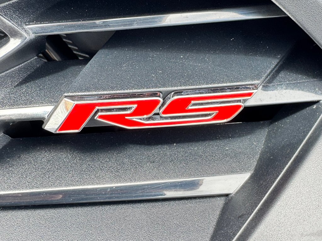 2023 Chevrolet Camaro CONVERTIBLE / BAS KILOMÉTRAGE / MOTEUR 6.2L / JUPE AVANT / IMPECCABLE in Thetford Mines, Quebec - 12 - w1024h768px