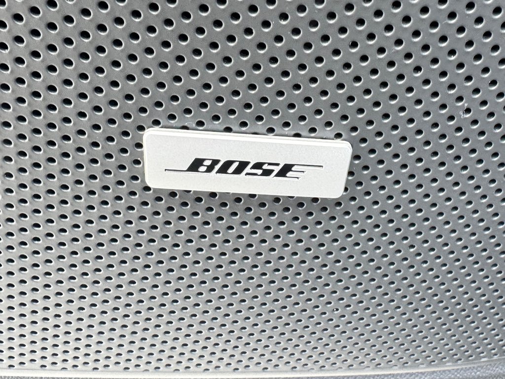 2023 Chevrolet Camaro CONVERTIBLE / BAS KILOMÉTRAGE / MOTEUR 6.2L / JUPE AVANT / IMPECCABLE in Thetford Mines, Quebec - 29 - w1024h768px