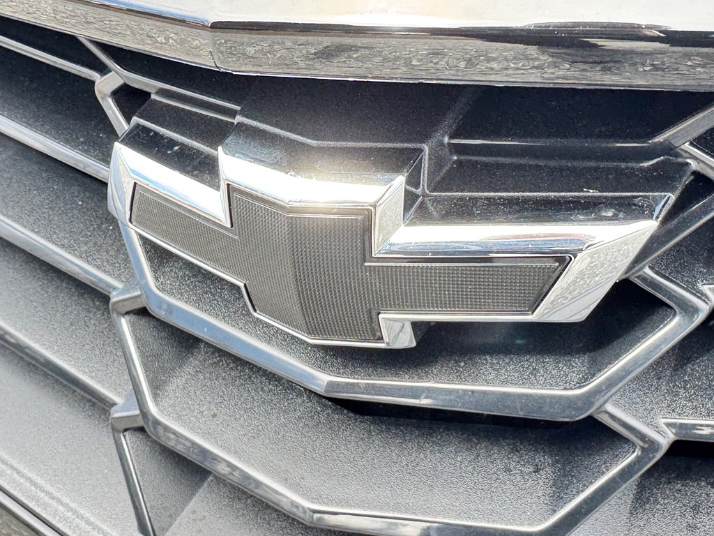 2023 Chevrolet Camaro CONVERTIBLE / BAS KILOMÉTRAGE / MOTEUR 6.2L / JUPE AVANT / IMPECCABLE in Thetford Mines, Quebec - 13 - w1024h768px