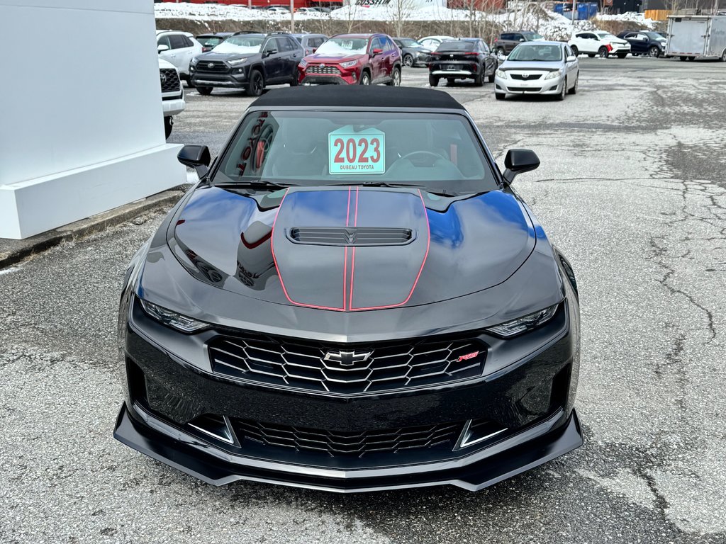 2023 Chevrolet Camaro CONVERTIBLE / BAS KILOMÉTRAGE / MOTEUR 6.2L / JUPE AVANT / IMPECCABLE in Thetford Mines, Quebec - 68 - w1024h768px