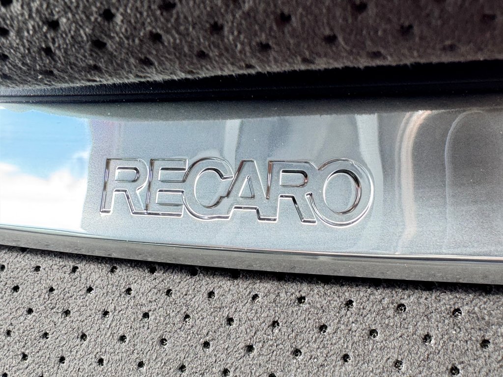 2023 Chevrolet Camaro CONVERTIBLE / BAS KILOMÉTRAGE / MOTEUR 6.2L / JUPE AVANT / IMPECCABLE in Thetford Mines, Quebec - 35 - w1024h768px