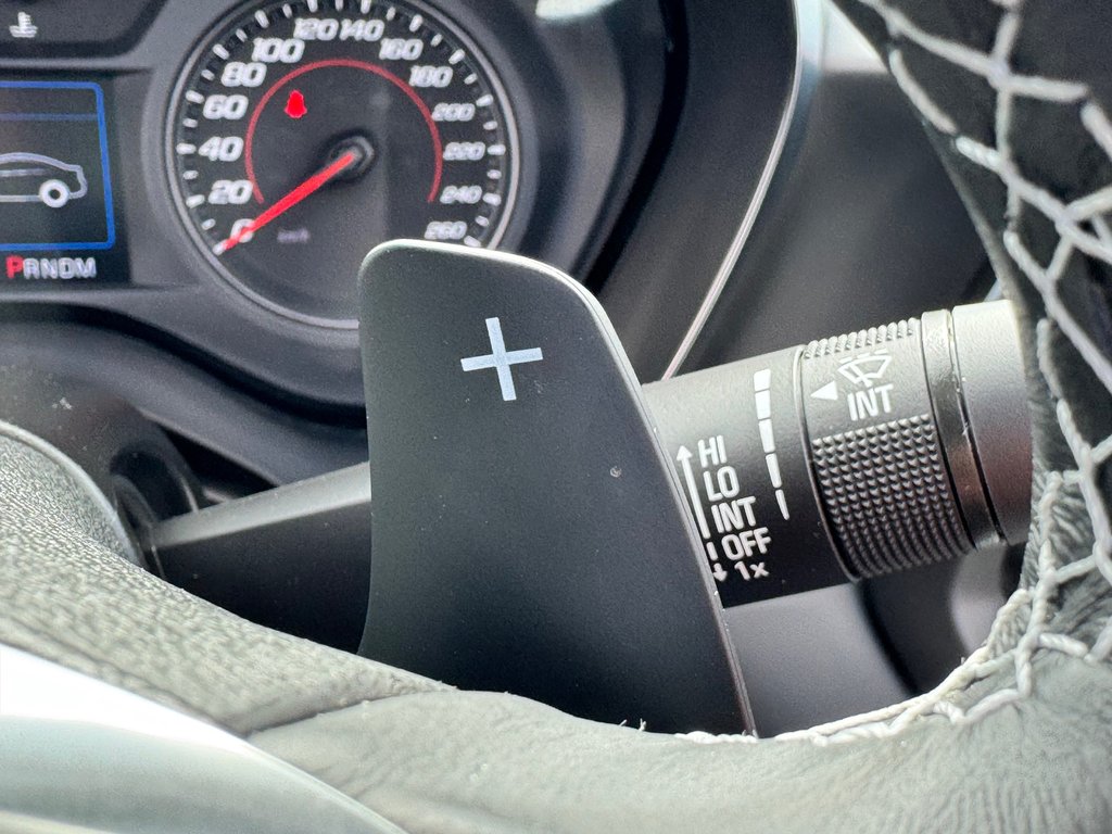 2023 Chevrolet Camaro CONVERTIBLE / BAS KILOMÉTRAGE / MOTEUR 6.2L / JUPE AVANT / IMPECCABLE in Thetford Mines, Quebec - 45 - w1024h768px