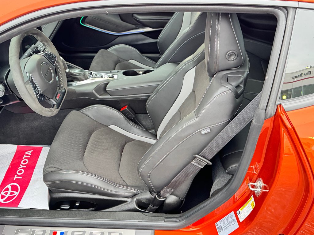 2024 Chevrolet Camaro 1SS / 1LE TRACK PACK / RARE / IMPECCABLE in Thetford Mines, Quebec - 35 - w1024h768px