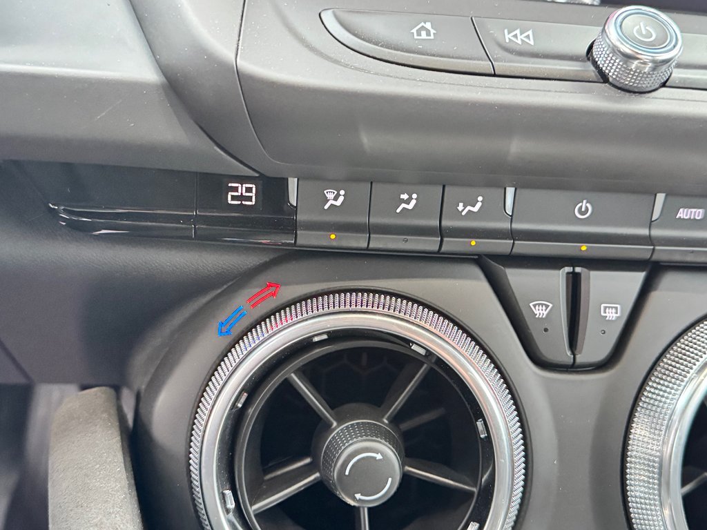 2024 Chevrolet Camaro 1SS / 1LE TRACK PACK / RARE / IMPECCABLE in Thetford Mines, Quebec - 55 - w1024h768px