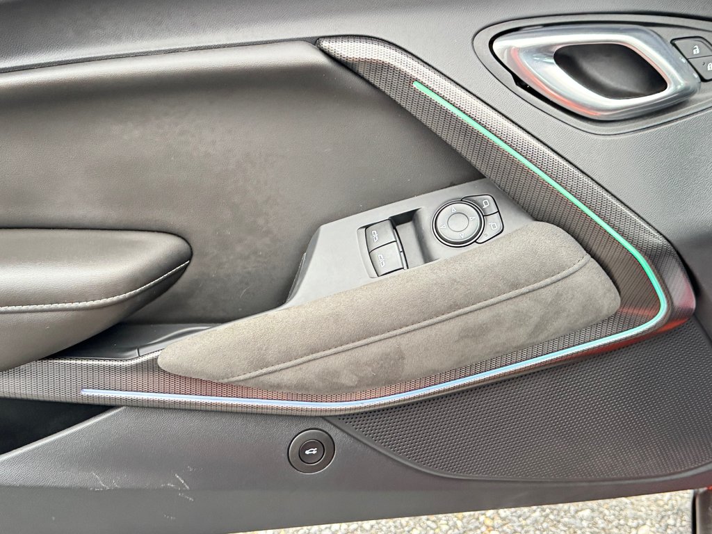 2024 Chevrolet Camaro 1SS / 1LE TRACK PACK / RARE / IMPECCABLE in Thetford Mines, Quebec - 34 - w1024h768px