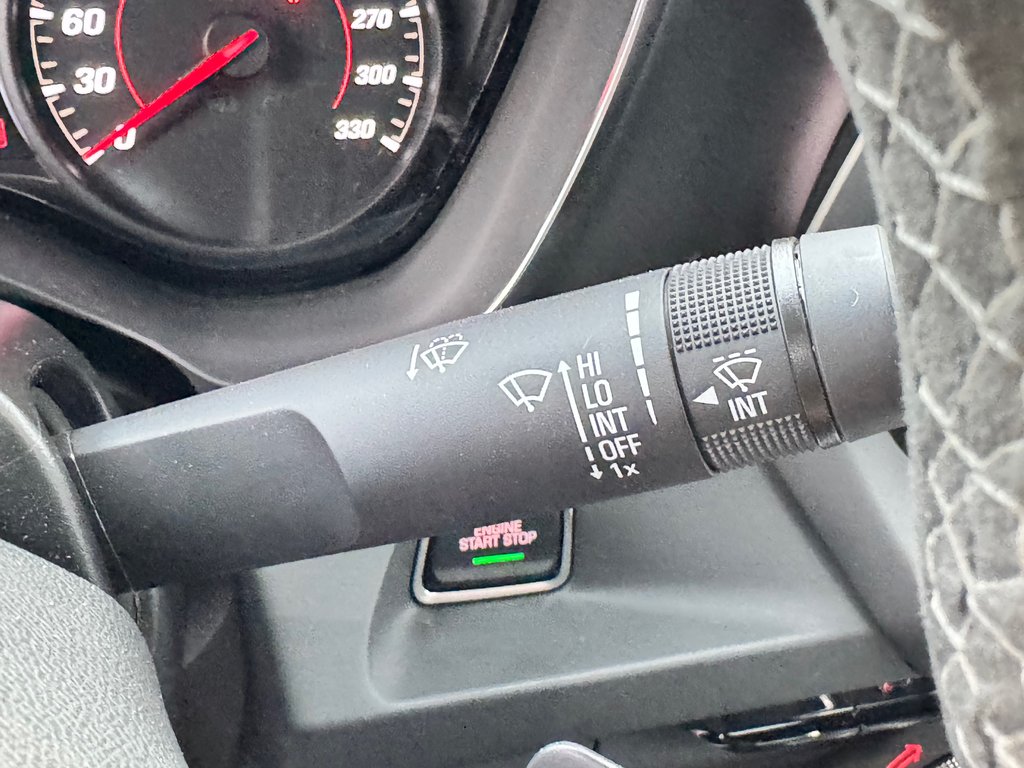 2024 Chevrolet Camaro 1SS / 1LE TRACK PACK / RARE / IMPECCABLE in Thetford Mines, Quebec - 49 - w1024h768px