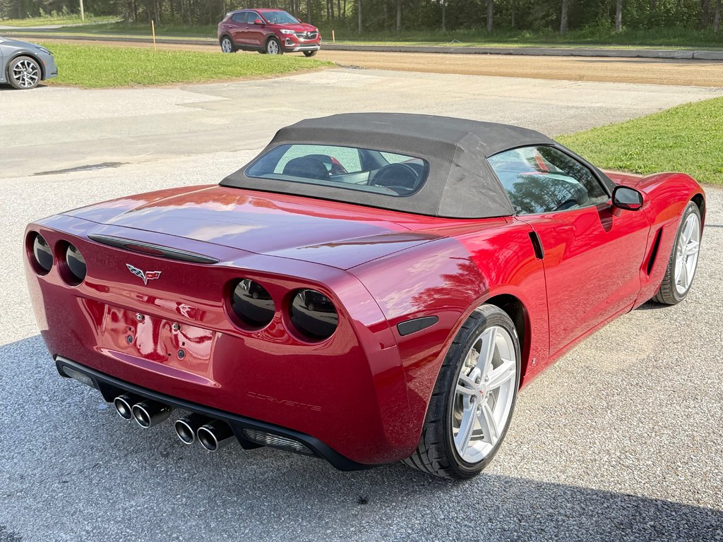 2008 Chevrolet Corvette CONVERTIBLE / 3LT  / MANUEL /  FREINS NEUFS / WOW in Thetford Mines, Quebec - 60 - w1024h768px
