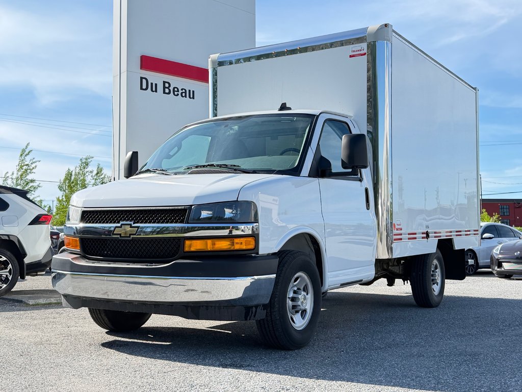 Chevrolet EXPRESS 3500 12 PIEDS BOITE COMME NEUF / SEULEMENT 1 000 KM / WOW !!! 2024 à Thetford Mines, Québec - 1 - w1024h768px
