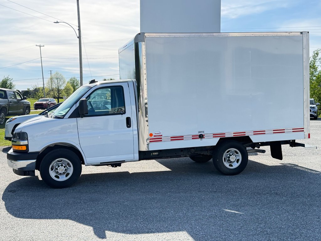 Chevrolet EXPRESS 3500 12 PIEDS BOITE COMME NEUF / SEULEMENT 1 000 KM / WOW !!! 2024 à Thetford Mines, Québec - 7 - w1024h768px