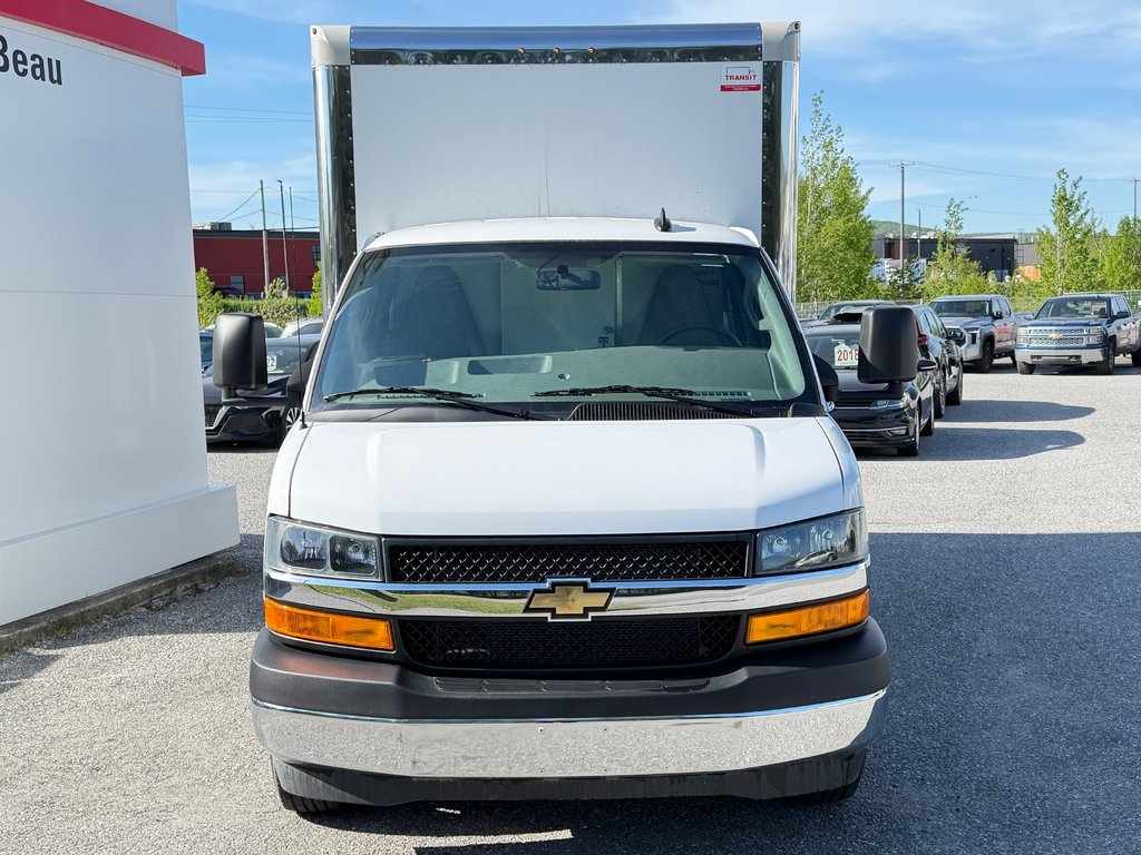 Chevrolet EXPRESS 3500 12 PIEDS BOITE COMME NEUF / SEULEMENT 1 000 KM / WOW !!! 2024 à Thetford Mines, Québec - 2 - w1024h768px