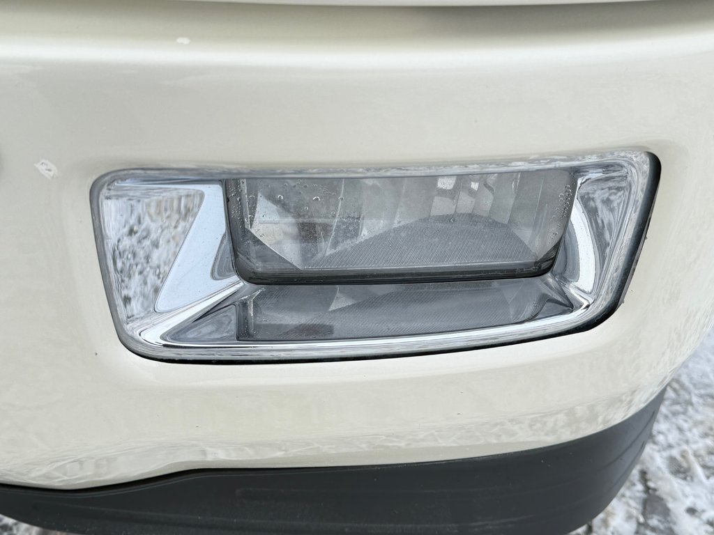 Chevrolet Silverado 1500 HIGH COUNTRY 6.2 / CREW / MARCHEPIEDS / TOILE ET + 2015 à Thetford Mines, Québec - 9 - w1024h768px