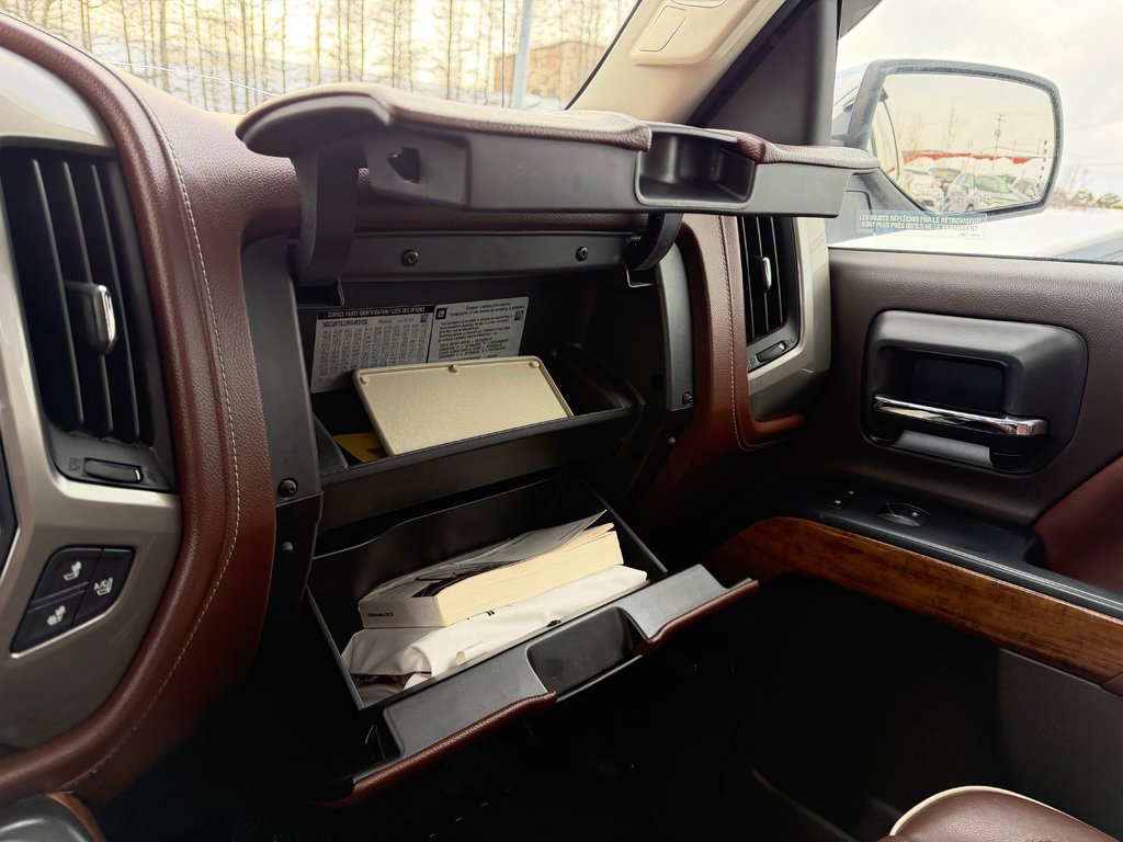 Chevrolet Silverado 1500 HIGH COUNTRY 6.2 / CREW / MARCHEPIEDS / TOILE ET + 2015 à Thetford Mines, Québec - 57 - w1024h768px