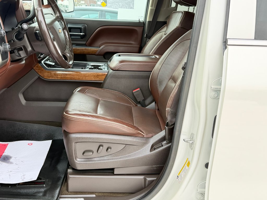 Chevrolet Silverado 1500 HIGH COUNTRY 6.2 / CREW / MARCHEPIEDS / TOILE ET + 2015 à Thetford Mines, Québec - 39 - w1024h768px