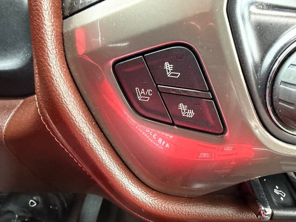 Chevrolet Silverado 1500 HIGH COUNTRY 6.2 / CREW / MARCHEPIEDS / TOILE ET + 2015 à Thetford Mines, Québec - 51 - w1024h768px