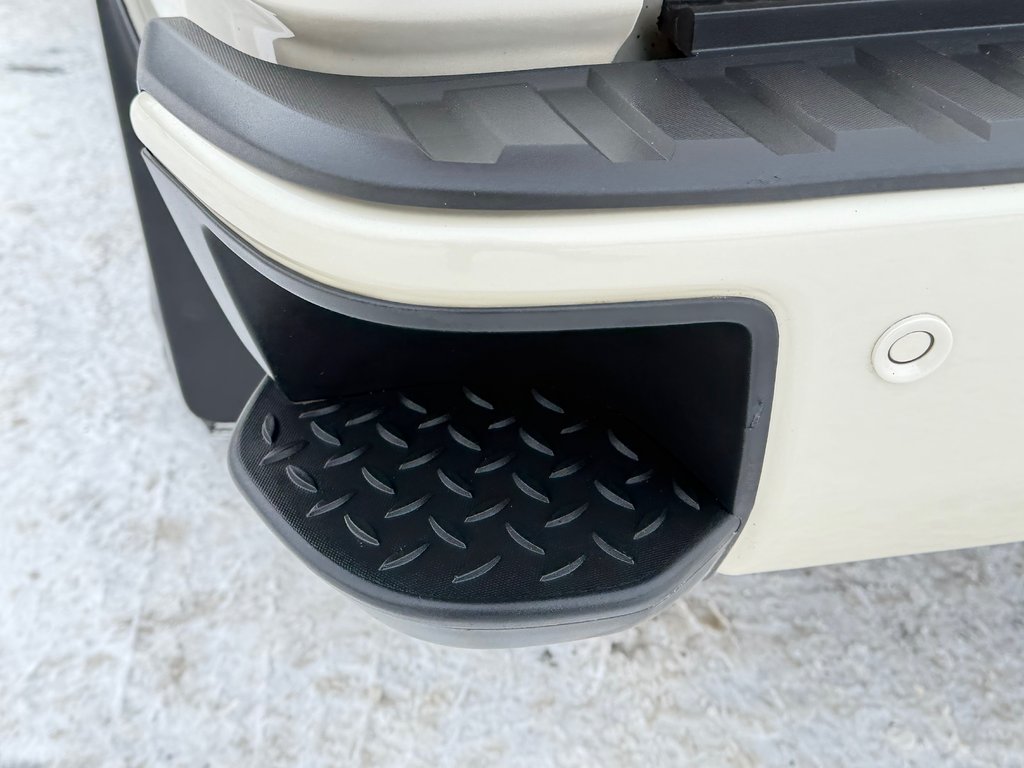 Chevrolet Silverado 1500 HIGH COUNTRY 6.2 / CREW / MARCHEPIEDS / TOILE ET + 2015 à Thetford Mines, Québec - 31 - w1024h768px