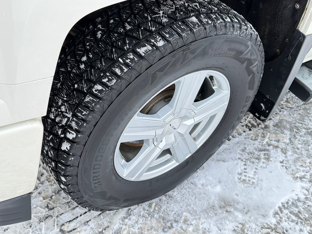 Chevrolet Silverado 1500 HIGH COUNTRY 6.2 / CREW / MARCHEPIEDS / TOILE ET + 2015 à Thetford Mines, Québec - 14 - w1024h768px