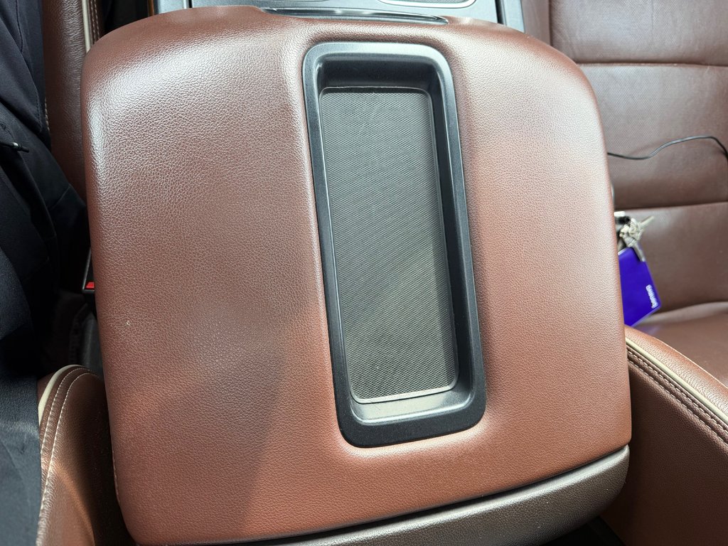 Chevrolet Silverado 1500 HIGH COUNTRY 6.2 / CREW / MARCHEPIEDS / TOILE ET + 2015 à Thetford Mines, Québec - 55 - w1024h768px