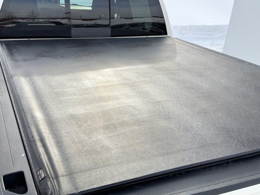 Chevrolet Silverado 1500 HIGH COUNTRY 6.2 / CREW / MARCHEPIEDS / TOILE ET + 2015 à Thetford Mines, Québec - 64 - w1024h768px