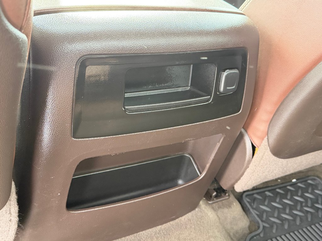 Chevrolet Silverado 1500 HIGH COUNTRY 6.2 / CREW / MARCHEPIEDS / TOILE ET + 2015 à Thetford Mines, Québec - 62 - w1024h768px