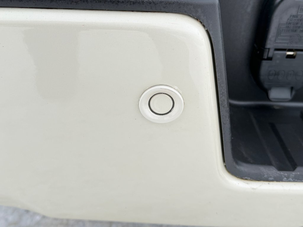 Chevrolet Silverado 1500 HIGH COUNTRY 6.2 / CREW / MARCHEPIEDS / TOILE ET + 2015 à Thetford Mines, Québec - 28 - w1024h768px