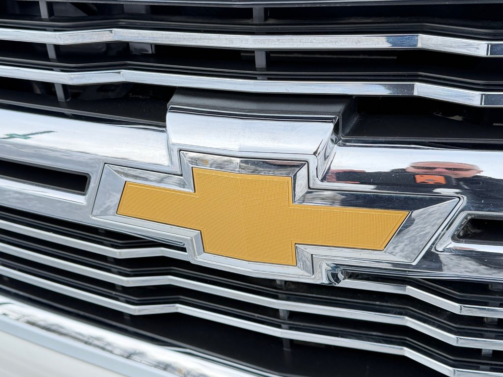 Chevrolet Silverado 1500 HIGH COUNTRY 6.2 / CREW / MARCHEPIEDS / TOILE ET + 2015 à Thetford Mines, Québec - 11 - w1024h768px