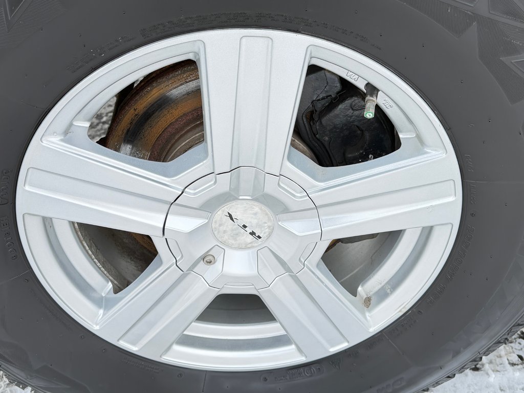 Chevrolet Silverado 1500 HIGH COUNTRY 6.2 / CREW / MARCHEPIEDS / TOILE ET + 2015 à Thetford Mines, Québec - 15 - w1024h768px