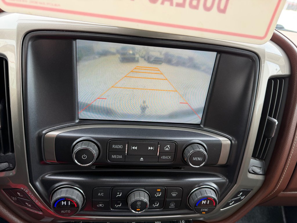 Chevrolet Silverado 1500 HIGH COUNTRY 6.2 / CREW / MARCHEPIEDS / TOILE ET + 2015 à Thetford Mines, Québec - 50 - w1024h768px