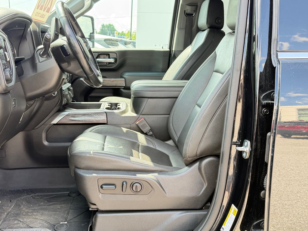2023 Chevrolet Silverado 2500HD NOUVELLE ARRIVAGE / LTZ - cuir / IMPECCABLE / MAGS 20 CHROME  AVEC PNEUS NEUFS !! in Thetford Mines, Quebec - 37 - w1024h768px