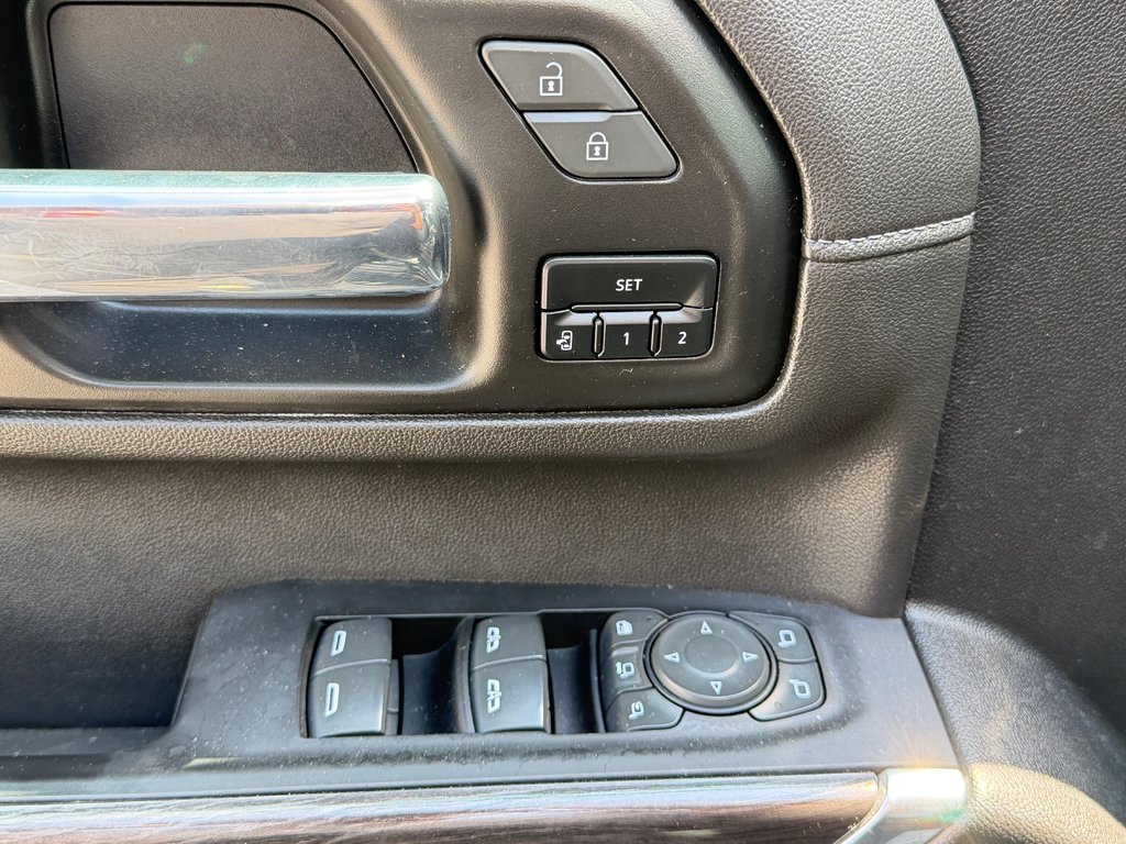 2023 Chevrolet Silverado 2500HD NOUVELLE ARRIVAGE / LTZ - cuir / IMPECCABLE / MAGS 20 CHROME  AVEC PNEUS NEUFS !! in Thetford Mines, Quebec - 35 - w1024h768px