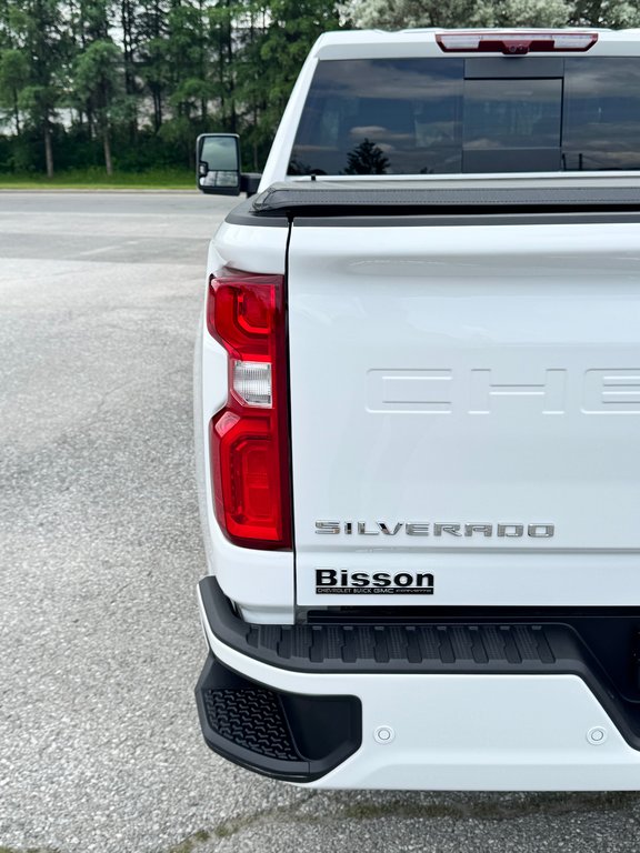 2024 Chevrolet Silverado 2500HD HIGH COUNTRY / MARCHE PIED ÉLECTRIQUE / IMPECCABLE / BAS KILOMÉTRAGE / WOW in Thetford Mines, Quebec - 27 - w1024h768px
