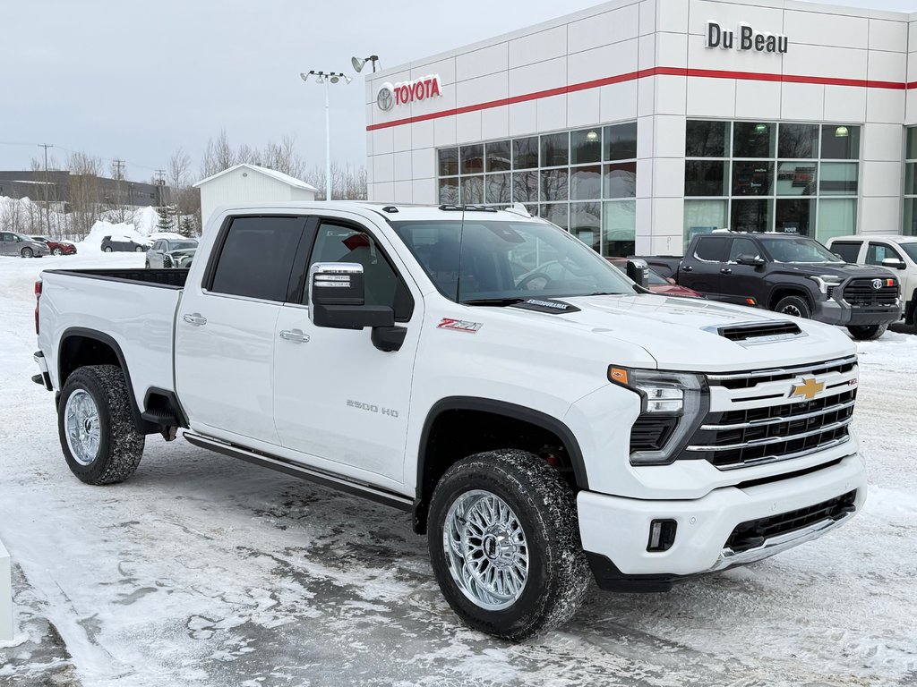 2025 Chevrolet Silverado 2500HD DEMO / Z71 / MARCHE PIED ELECTRIQUE / CAPACITE 22 000 LBS / IMPECCABLE / MAGS 20 CHROME in Thetford Mines, Quebec - 3 - w1024h768px