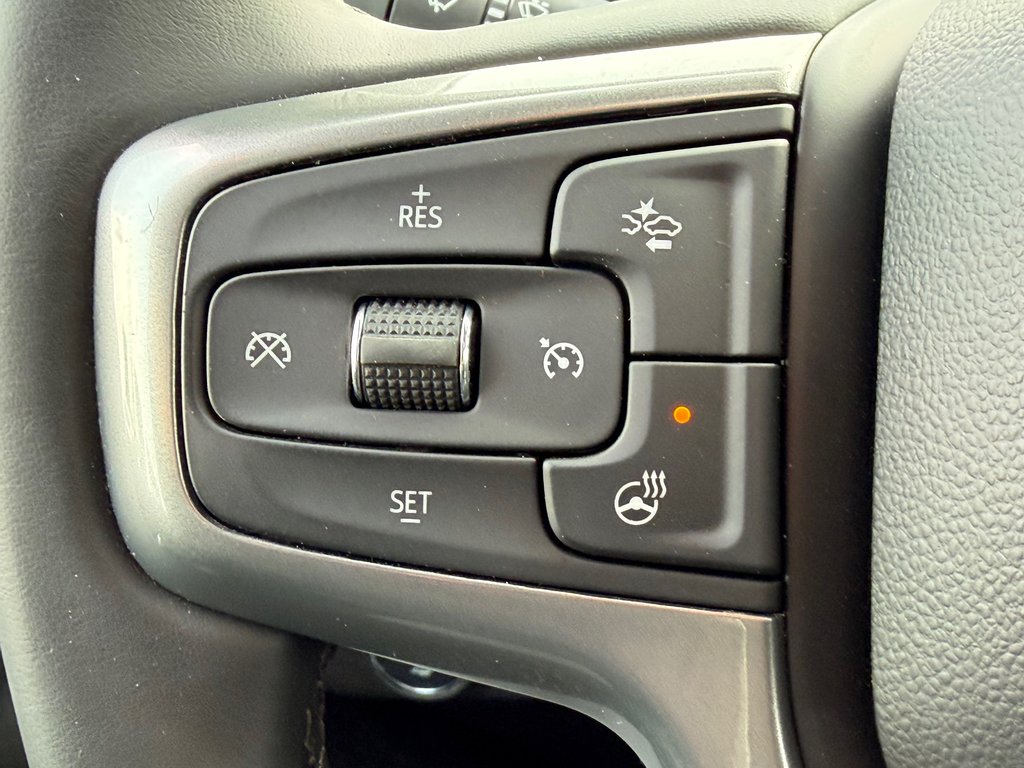 2025 Chevrolet Silverado 2500HD DEMO / Z71 / MARCHE PIED ELECTRIQUE / CAPACITE 22 000 LBS / IMPECCABLE / MAGS 20 CHROME in Thetford Mines, Quebec - 48 - w1024h768px