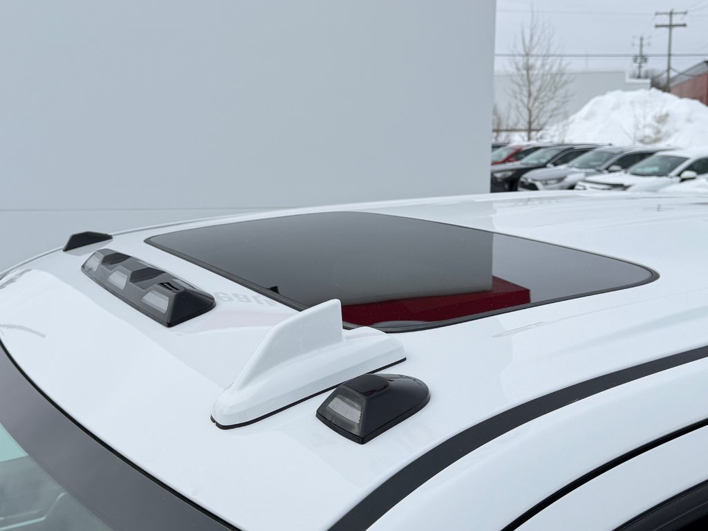 2025 Chevrolet Silverado 2500HD DEMO / Z71 / MARCHE PIED ELECTRIQUE / CAPACITE 22 000 LBS / IMPECCABLE / MAGS 20 CHROME in Thetford Mines, Quebec - 23 - w1024h768px