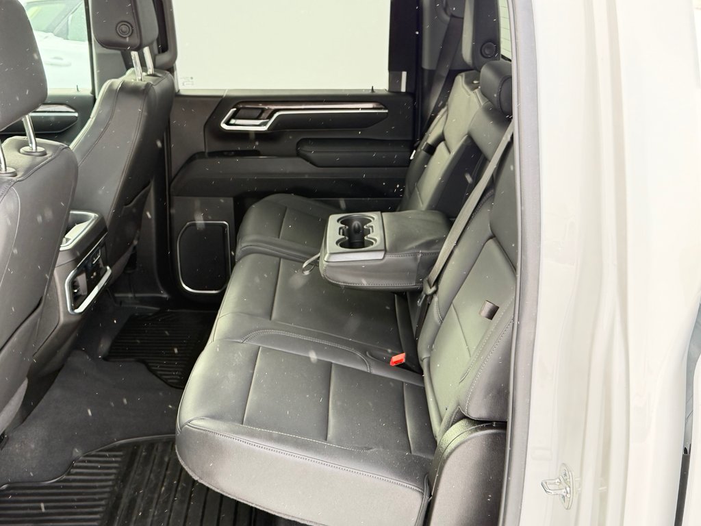 2025 Chevrolet Silverado 2500HD DEMO / Z71 / MARCHE PIED ELECTRIQUE / CAPACITE 22 000 LBS / IMPECCABLE / MAGS 20 CHROME in Thetford Mines, Quebec - 68 - w1024h768px